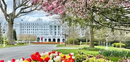 The Greenbrier logo